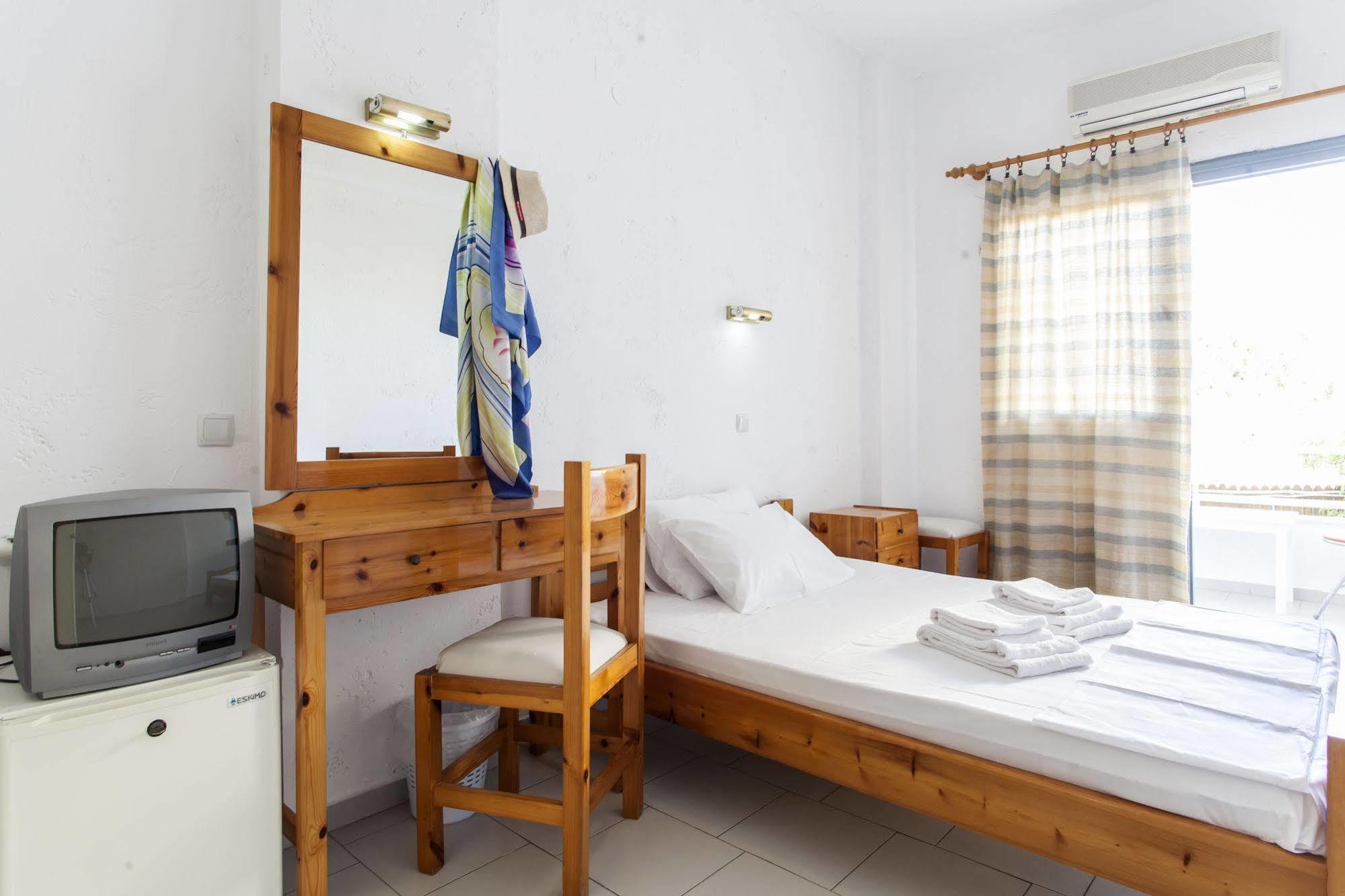 Charm Hotel, Hersonissos Bagian luar foto